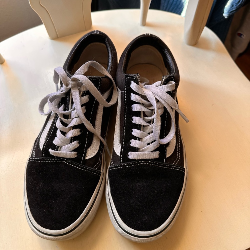 Platform Black and White Vans